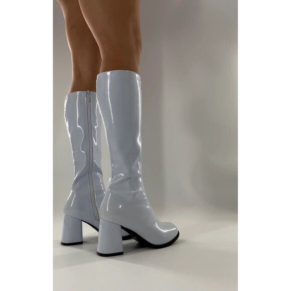 Ellie Shoes - Ellie 3" White Patent Gogo Costume Knee Boots Women’s Size 7 New in Box Zipper